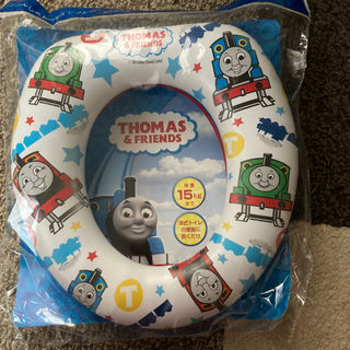 新品　トーマス補助便座