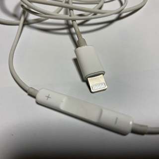 アイホン、イヤホンの画像