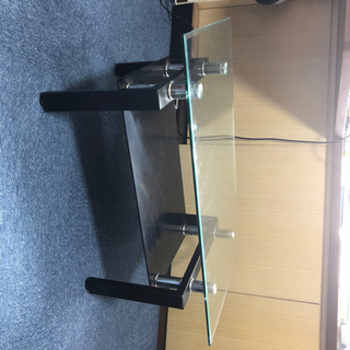 ガラステーブルの画像