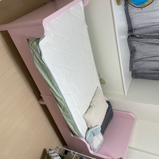 IKEA スライド式子供用のベッド