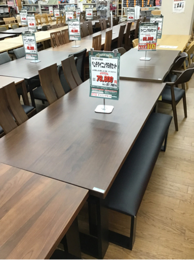 KI-2【ご来店頂ける方限定】ベンチダイニング5点セット　ウォールナット