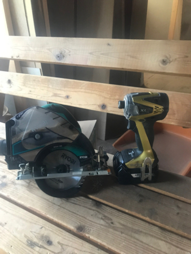 【値下げ】RYOBIインパクトドライバー、充電丸のこ