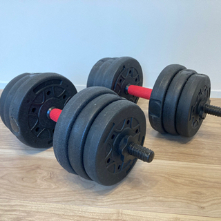ダンベル　１０ＫＧ×２つ