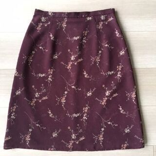 セール　花柄スカート