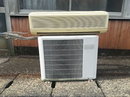 富士通ルームエアコン2.2kw