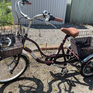 大人用三輪車　の画像