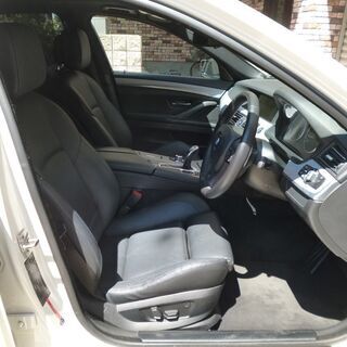 検査4年2月535i MスポーツPKG 306PSターボ/サンルーフ/デイライト/黒革/HDDナビ/idrive/地デジ/バックカメラ/パドルシフト/記録簿/ミラーETCの画像