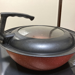 フライパン蓋つきの画像