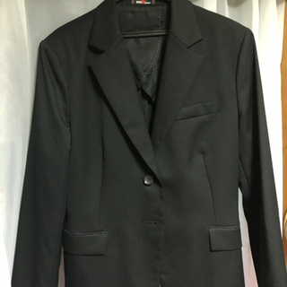 【譲ります】レディース用ジャケット・パンツ・ブラウス