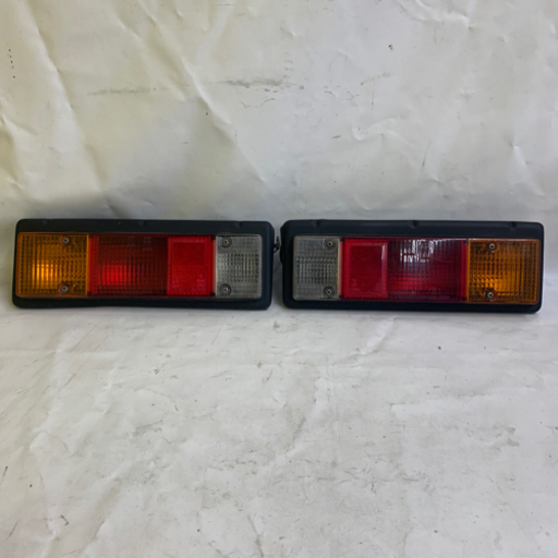 テール　テールレンズ　キャンター　2t   トラック