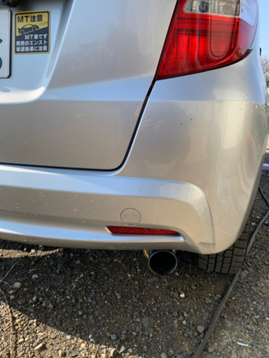 フィット　マフラー