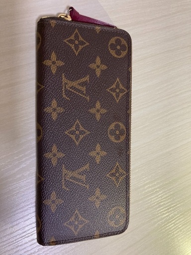 LOUIS VUITTON ポルトフォイユ・クレマンス