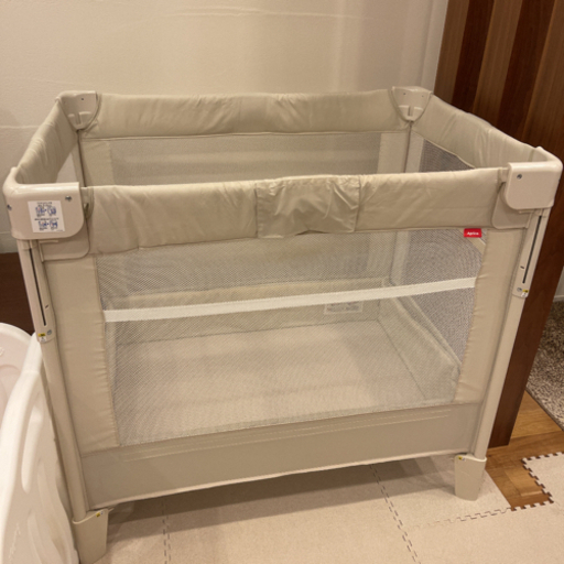 アップリカ　ココネルエアー　ミルクホワイト