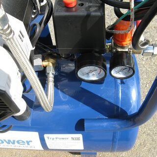 イリイ ２馬力 オイルレスエアーコンプレッサー３９Ｌ TR-303ECの画像