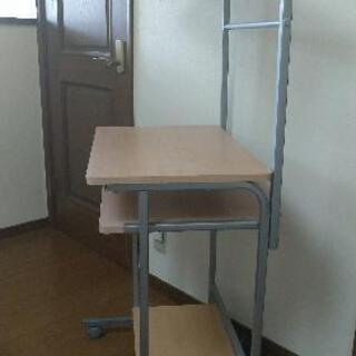 🎉パソコンラック、デスクの画像