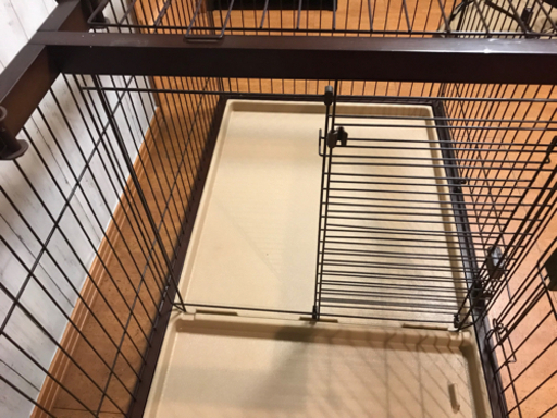 ペットゲージ　ペットサークル　二つのお部屋でトイレトレーニング
