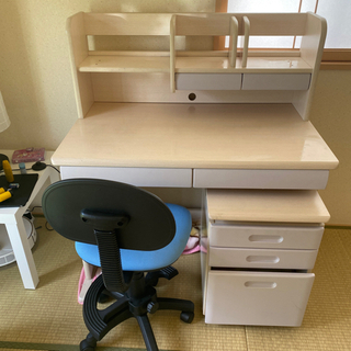 学習机譲ります。ニトリ