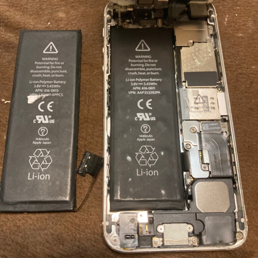 iPhone5 32GBApple純正同等バッテリー、純正液晶パネル新品！