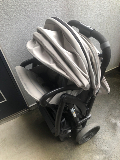 コストコの2人乗りベビーカー