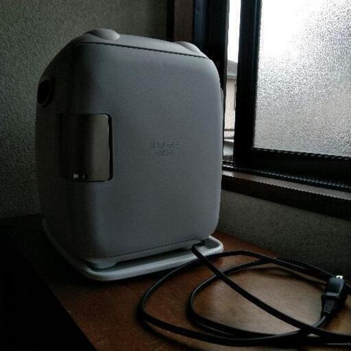 2電源コンパクト保冷温ボックス　値下げ