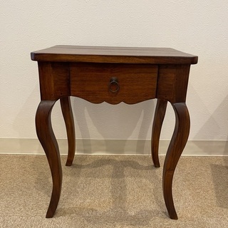 アジアンテーブルの画像