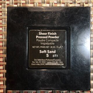 ＃008　【BOBBI BROWN シアーパウダー】ボビーブラウンの画像