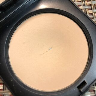 ＃008　【BOBBI BROWN シアーパウダー】ボビーブラウンの画像