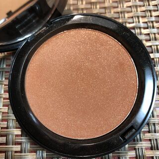 ＃010　【BOBBI BROWN ブロンザー シェーディングパウダー】ボビーブラウンの画像