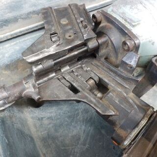 日立 65mm ロール釘打機 NV65AE 常圧 ケース付き ジャンク扱い品 HITACHI 札幌市 中央区の画像