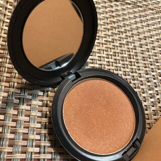 ＃013　【MAC ブロンザー シェーディング フェイスパウダー】マックの画像