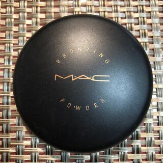 ＃013　【MAC ブロンザー シェーディング フェイスパウダー...