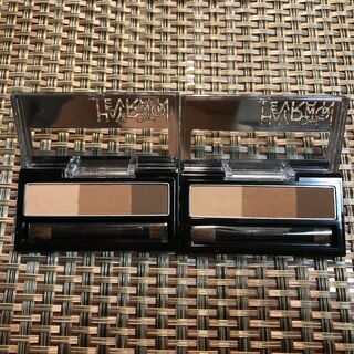 ＃015　【廃盤商品 ヘビーローテーション パウダーアイブロウ＆ノーズシャドウ 02 ナチュラルブラウン】の画像