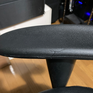 【受付終了】国産メーカーゲーミングチェア 一年使用美品 売りますの画像