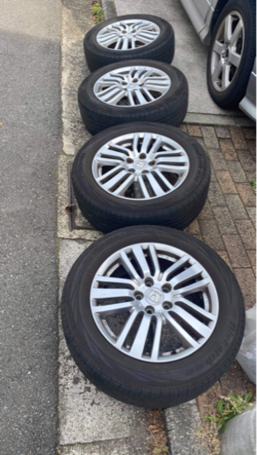ホンダエリシオンタイヤ215/60 R17セット