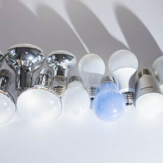 電球パナソニック・TOSHIBA・アイリスオーヤマの未使用予備の電球12個の画像