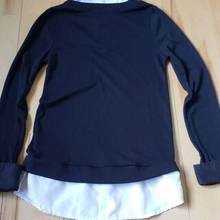 女児トップスネクタイ付きの画像