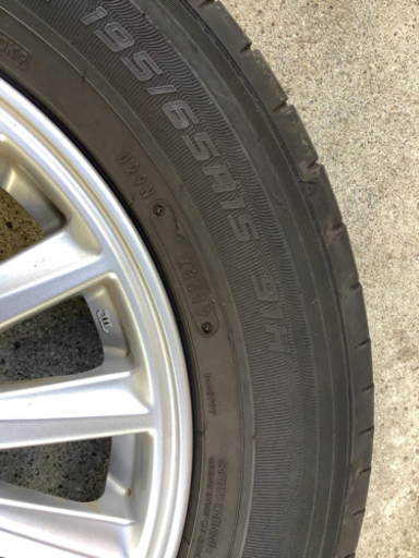 トヨタ80ヴォクシー純正195／65R15 ヴォクシー、ノア