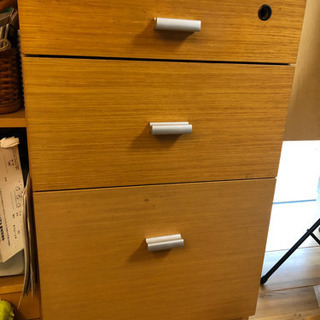 無料　0円　木製3段引き出しの画像