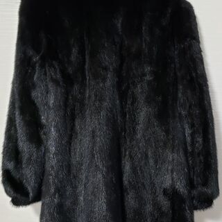 夏季大バーゲン　ブラック　ミンク　ハーフコートの画像