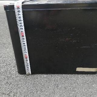 リア　ボックス