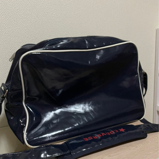 CONVERSE エナメルショルダーバックの画像