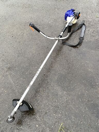 現物確認歓迎、初期不良対応OK 美品 整備済 チップソー新品 共立 ECHO 使いやすいトリガーアクセル 21.2cc 軽量 草刈機 EGT220　取説見れる