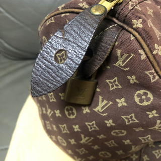 LOUIS VUITTON バックの画像