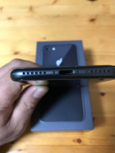【今日、明日限定】iPhone8 64G simロック解除済