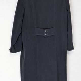 ②レディース冬物　黒コート　重厚感あります。黒の画像