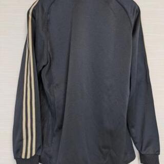 【adidas】アディダス黒のジャージ上の画像