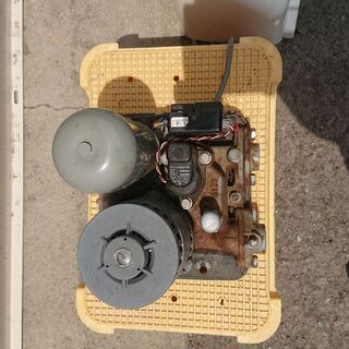 家庭用ポンプ：カワエース２５０（動きますがジャンク品扱いで）の画像