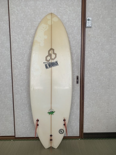 サーフボード  アルメリック　ポット　5,4  手渡し