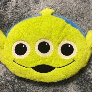 【取引中】リトルグリーンメンクッション