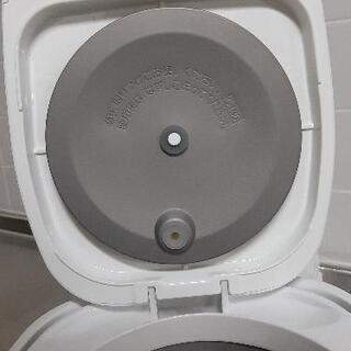 ZOJIRUSHI象印 炊飯器 NS-NE05 2015年製の画像